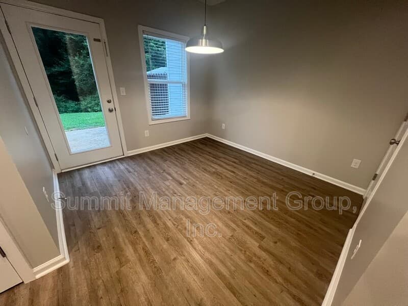Madison Condo: Bostwick Hwy - 1563
