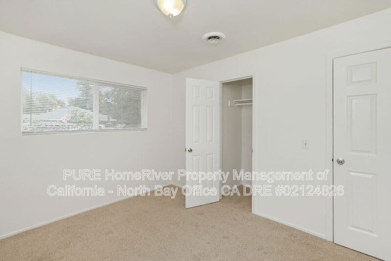 Cloverdale House: 1040 South Cloverdale Blvd