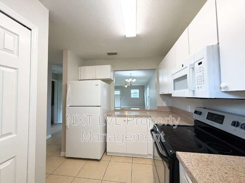 Cape Coral Condo: 1321 SE 8th Ave