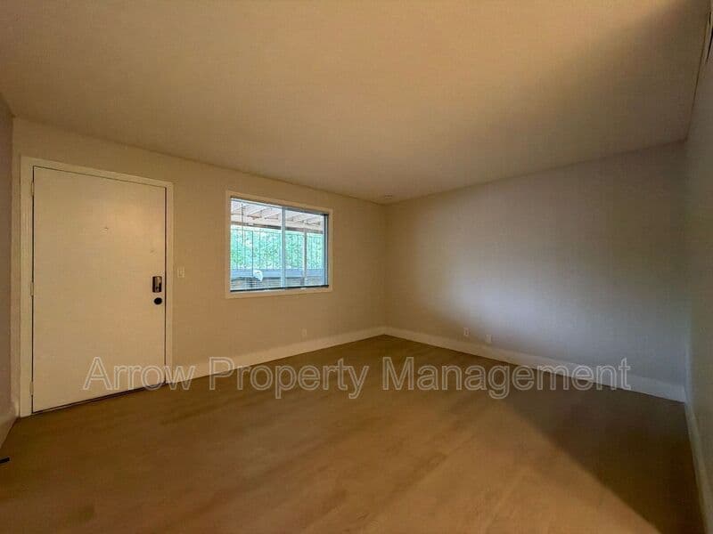 Lincoln House: 3619 North 60th Street