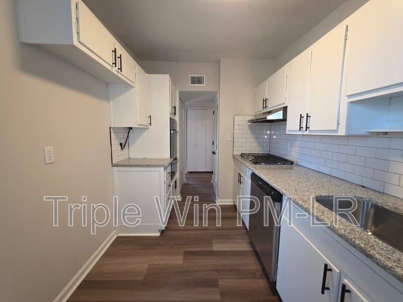 Jacksonville House: 1516 Gregory St