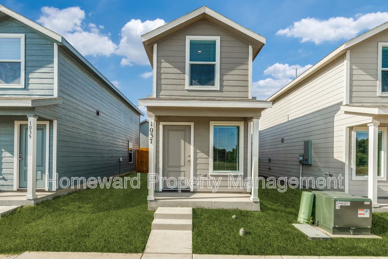 Princeton House: 1037 Bishop Creek Dr