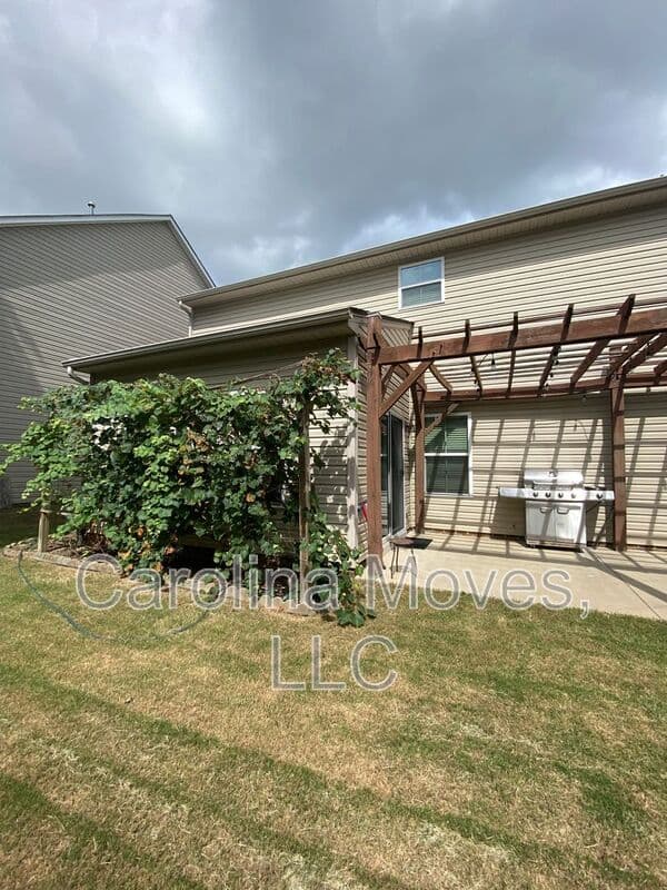 Greenville House: 204 Barbours Lane