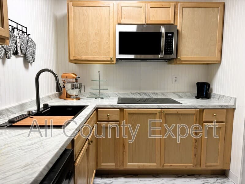 Cumming Condo: 5760 Charleston Lane
