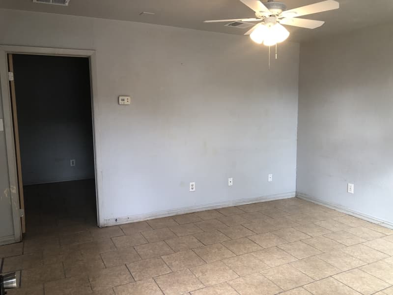 Kingsville Condo: 422 W Lott Ave - 422 1/2 B