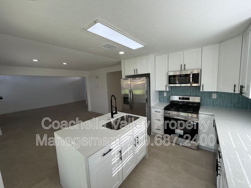 Indio House: 47675 Azalea St