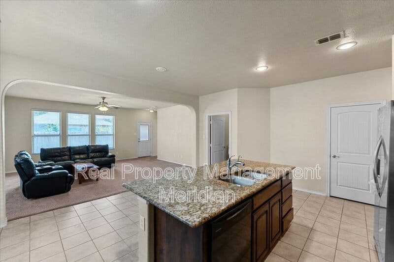 Fort Worth House: 1816 Placitas Trail