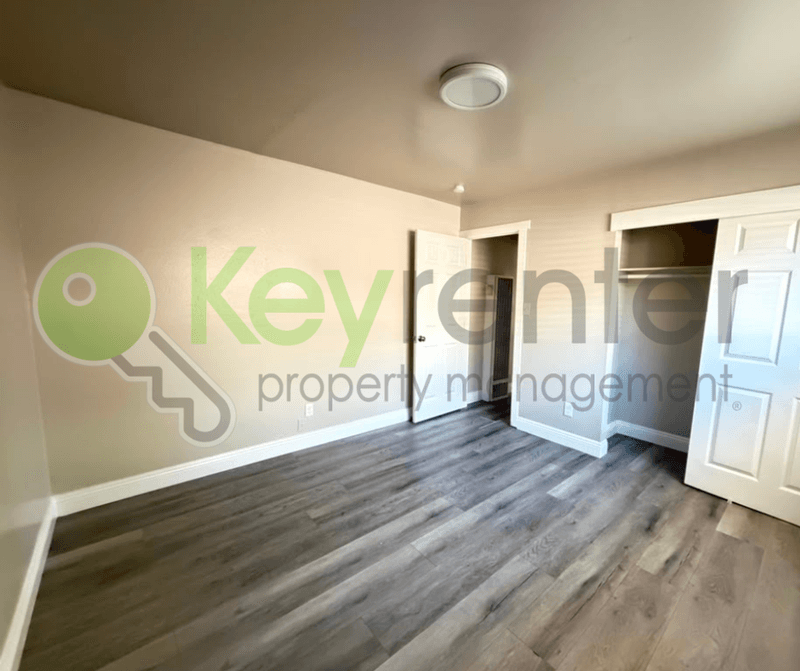 Sacramento House: 5724 Falconer Way