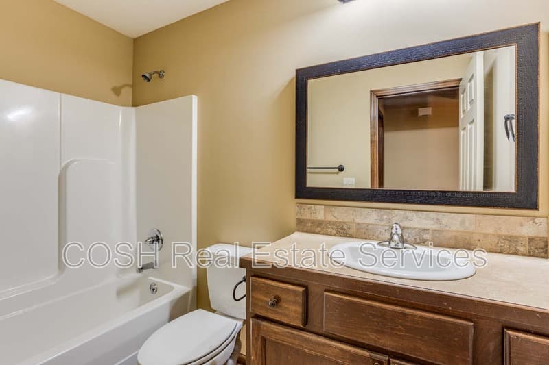 Colwich Condo: 406 North Colorado Avenue - F