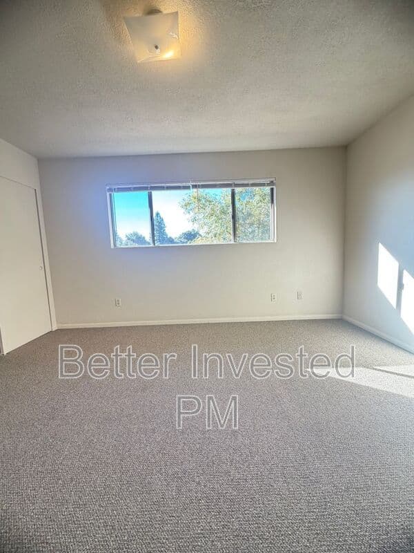 Ukiah Townhome: 972 Marlene
