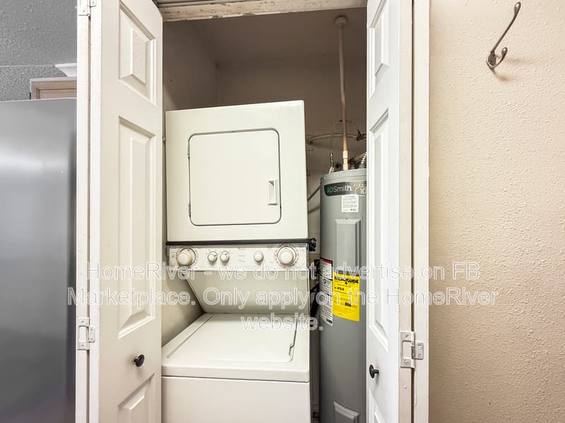 Orlando House: 1263 Woodman Way