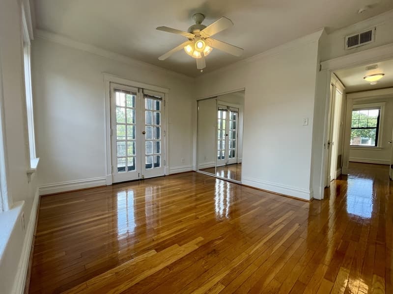 St Louis Condo: 6332 North Rosebury Avenue 2W