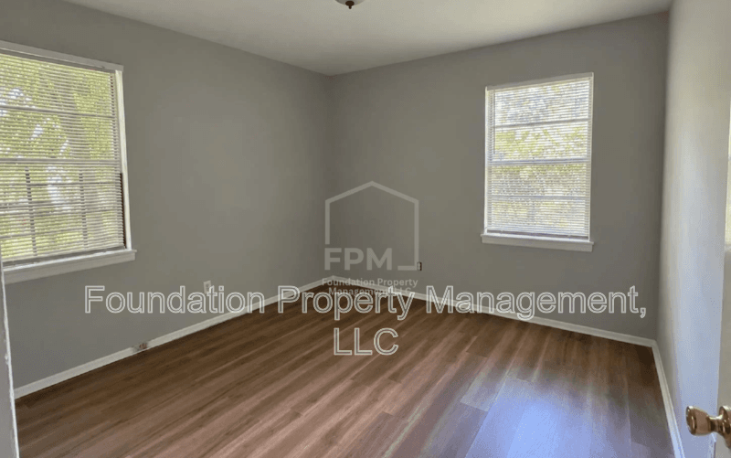 Memphis Condo: 1912 Hubert Avenue