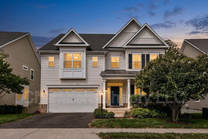 Ashburn House: 21026 Potomac Trail Cir