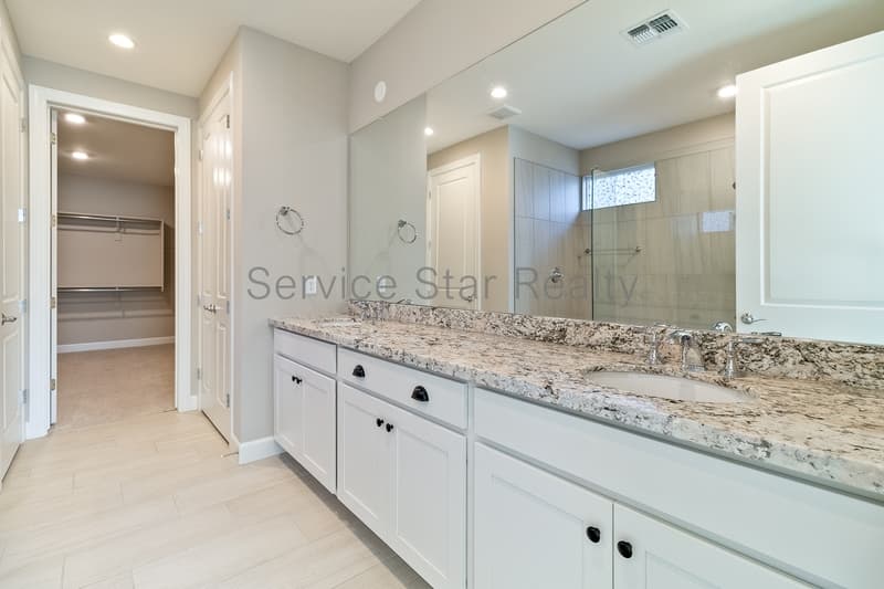 Surprise House: 17171 W Thousand Oaks St