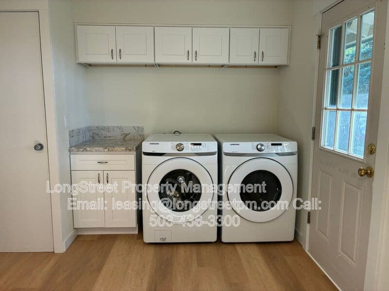 Adair Village Condo: 5160 NE Willamette Ave