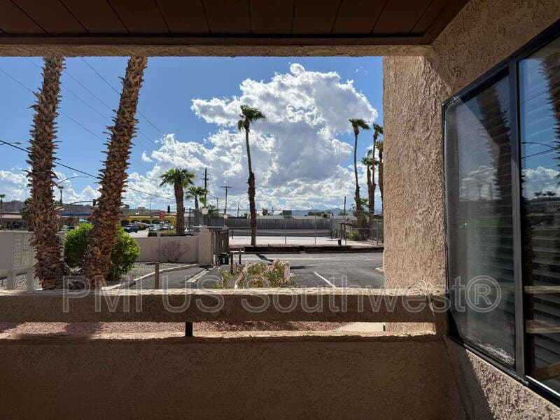 Bullhead City Condo: 1611 Highway 95