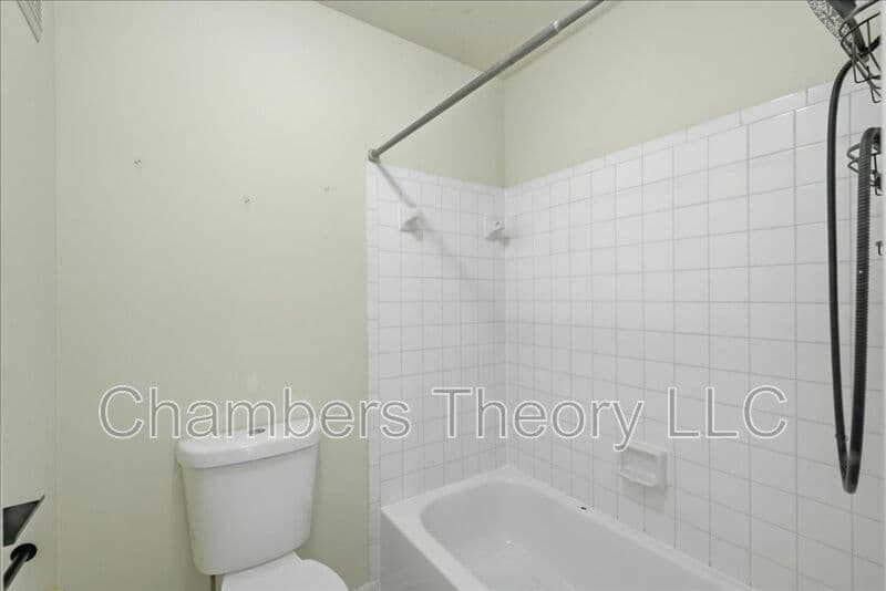 Woodbridge House: 12181 Old Salem Ct