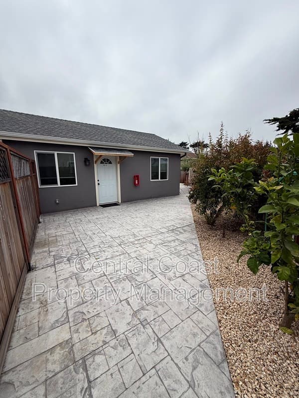 Marina House: 142 Peppertree Place