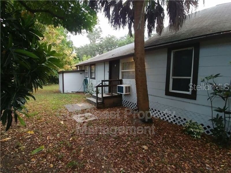 Bradenton House: 2127 13th Street West