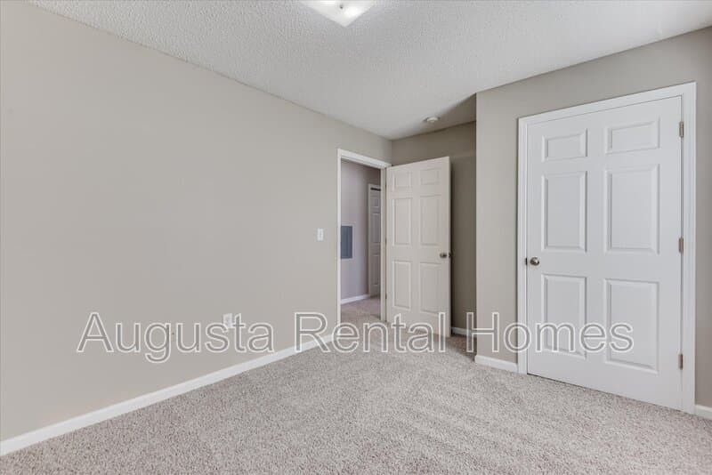 Edgefield Condo: 320 Peachtree Street - 325-21