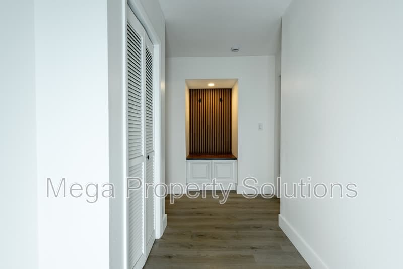 Tampa House: 307 Glen Burnie Avenue