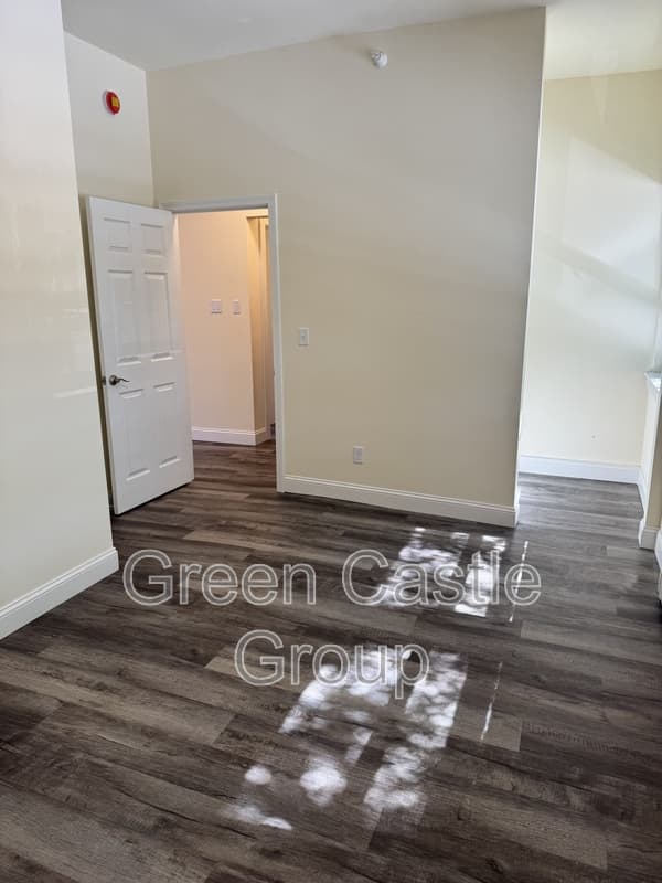 Burlington Condo: 252 College Street, Unit 3