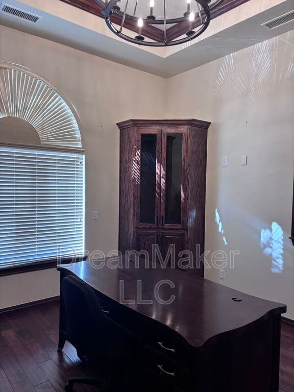 Norman House: 2815 SE 44th Street