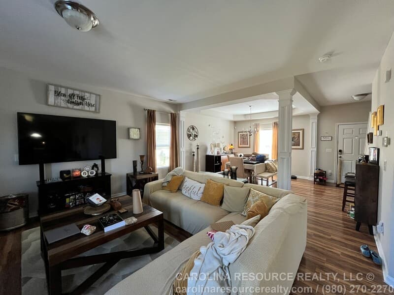 Charlotte House: 16328 Hayfield Road
