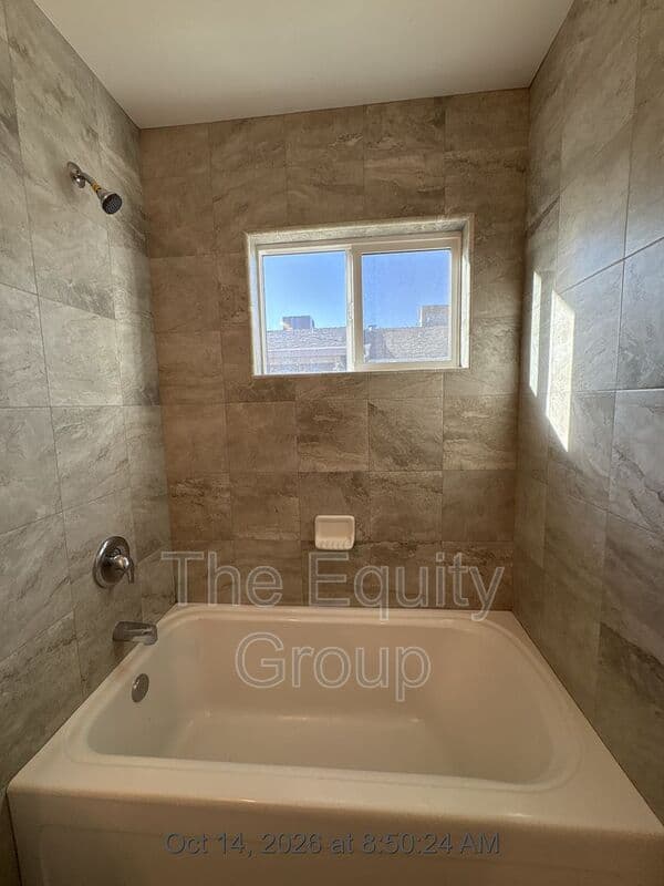Hanford Condo: 2002 Parker Place