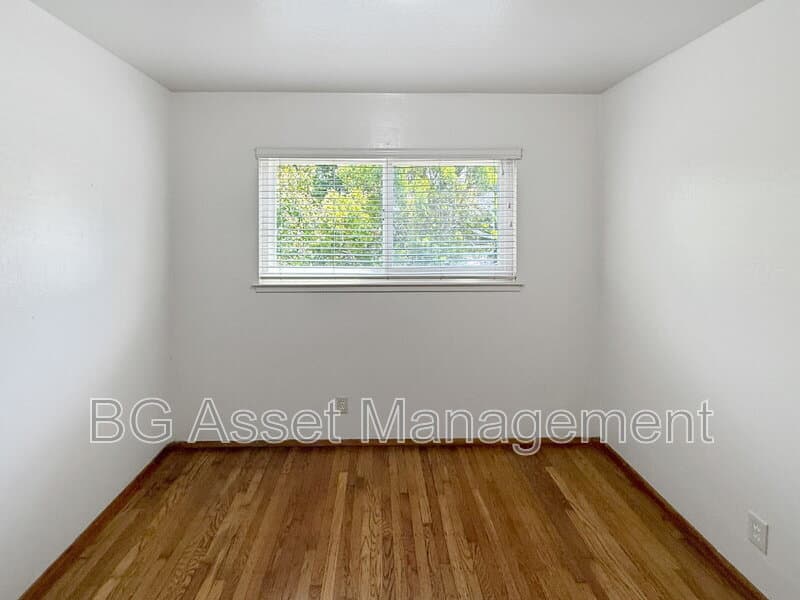 Richmond Condo: 121 Eddy Street