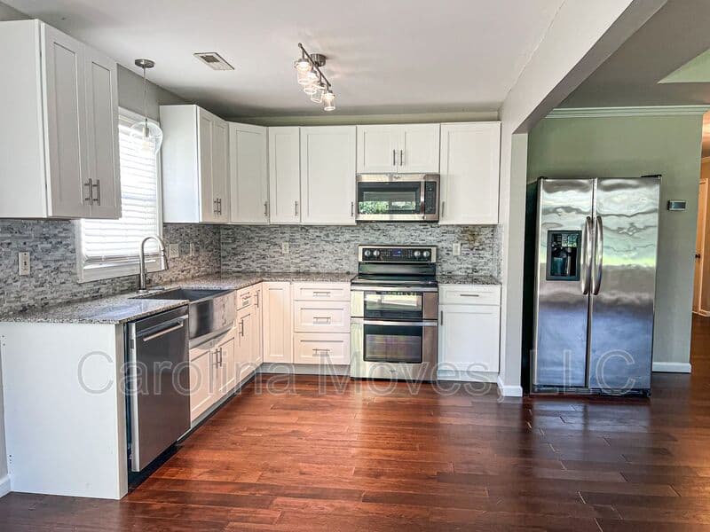 Greenville House: 7 Yakutata Drive