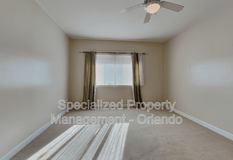 Orlando House: 100 S Eola Dr