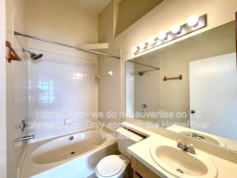 Tampa Condo: 14733 Norwood Oaks Dr