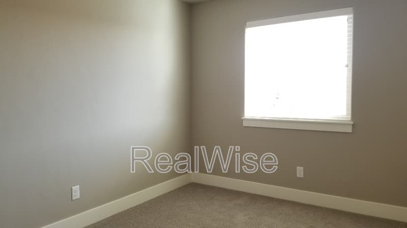 Redmond House: 4332 Southwest Canal Blvd