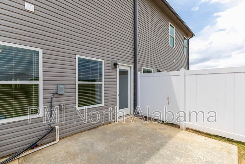 Huntsville Townhome: 7580 Discovery Point Drive Northwest