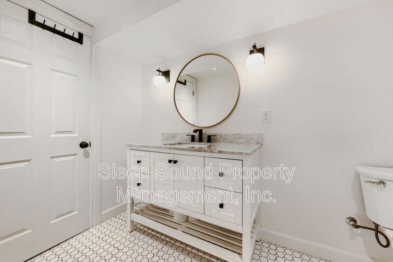 Portland House: 1912 NE 11th Ave