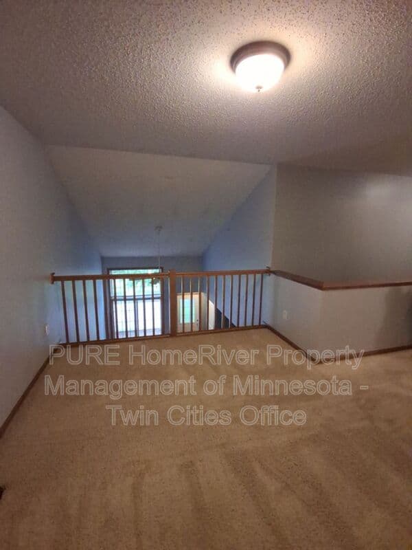 Lino Lakes Townhome: 393 Ojibway Path