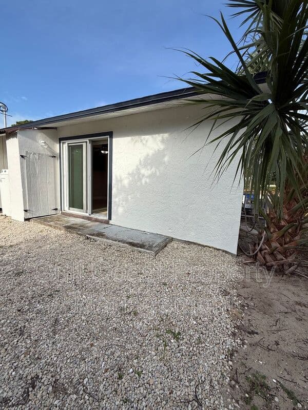 Cape Coral Condo: 1324 Del Pine Drive