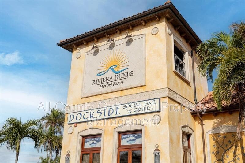 Palmetto House: 611 Riviera Dunes Way