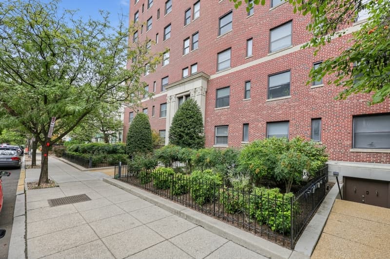 WASHINGTON House: 2127 California St NW