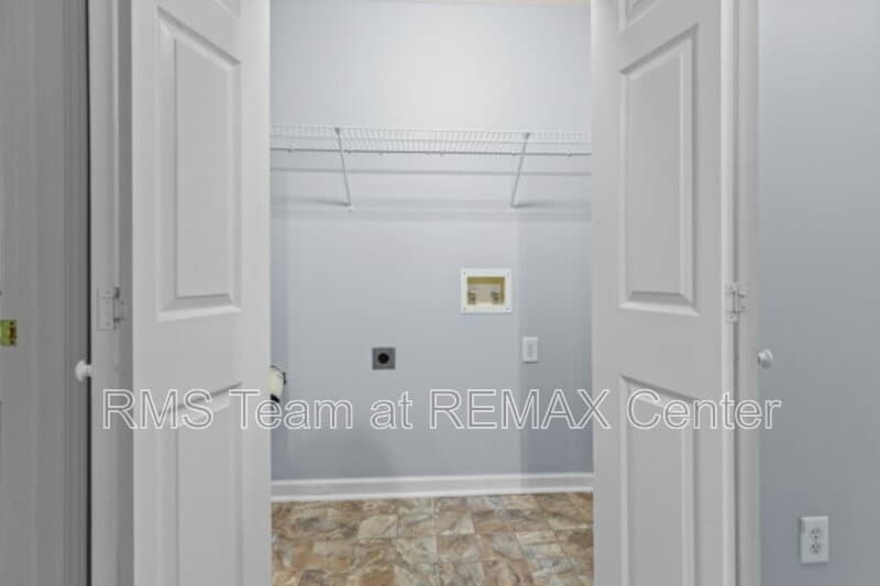 Dacula House: 2510 Fort Daniels Dr
