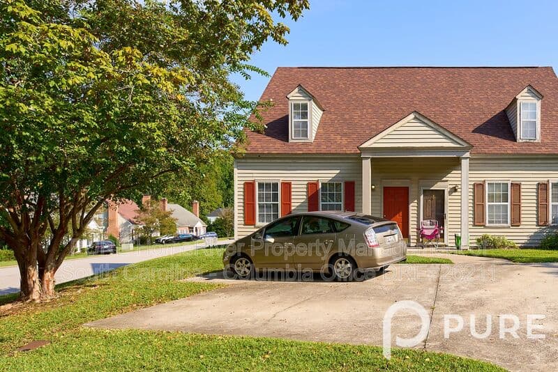 West Columbia House: 1290 Hulon Circle