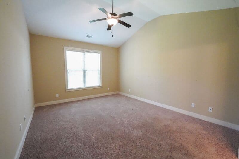 Savannah House: 146 Laguna Way