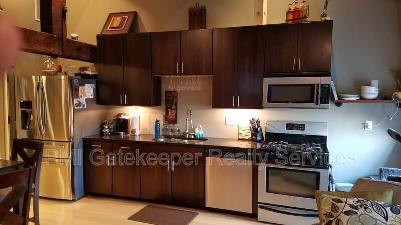 Cincinnati Condo: 1202 Main St