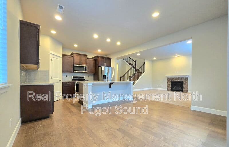 Marysville House: 8432 75th St NE