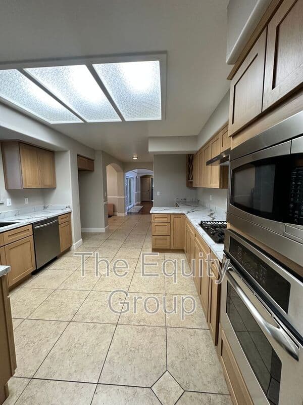 Visalia House: 5319 W. Harold Ave