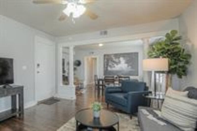 Kansas City Condo: 3833 Central St - 2N