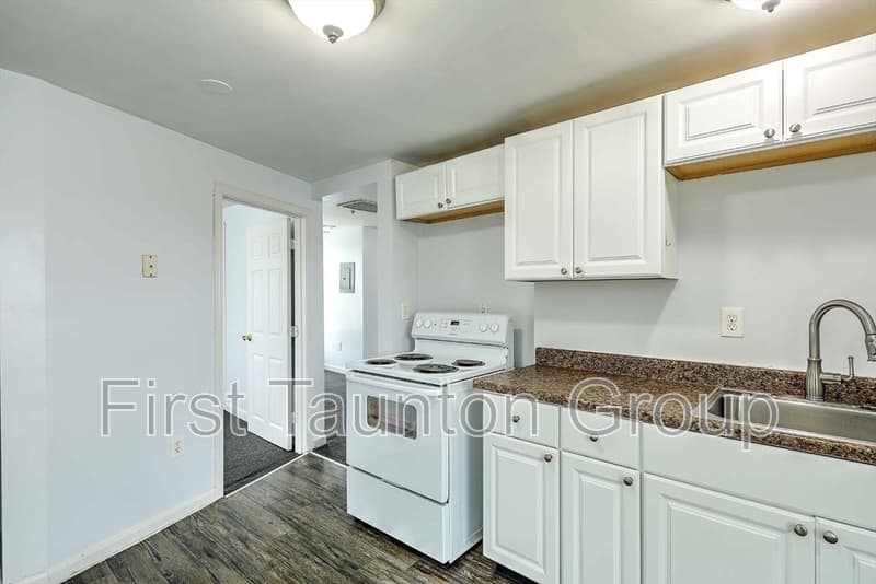Taunton Condo: 458 Weir Street
