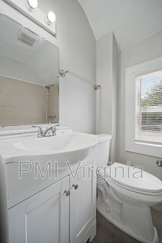 Portsmouth Condo: 16 Connor Pl